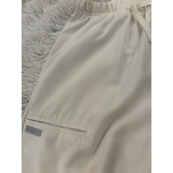 Srubs/ Work Uniforms  Lot of 5-  3 tops/ 2 bottoms - All Medium - Picture 14 of 15